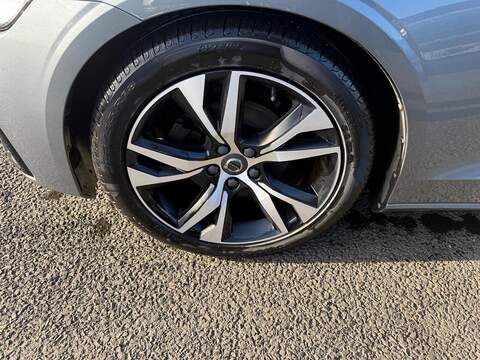 Volvo V60 2.0 D4 R-Design Estate 5dr Diesel Manual Euro 6 (s/s) (190 ps) - U79915