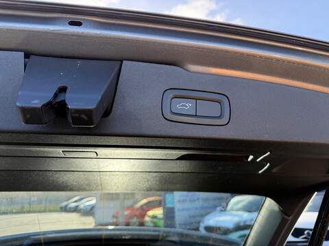 Volvo V60 2.0 D4 R-Design Estate 5dr Diesel Manual Euro 6 (s/s) (190 ps) - U79915