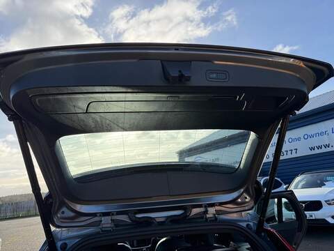 Volvo V60 2.0 D4 R-Design Estate 5dr Diesel Manual Euro 6 (s/s) (190 ps) - U79915