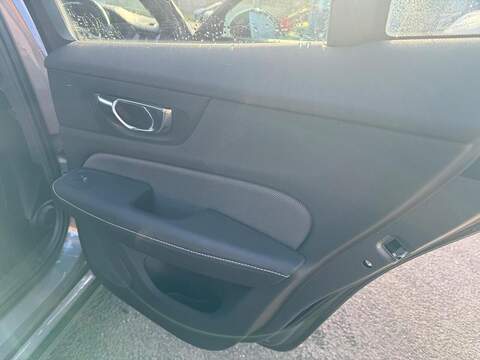 Volvo V60 2.0 D4 R-Design Estate 5dr Diesel Manual Euro 6 (s/s) (190 ps) - U79915