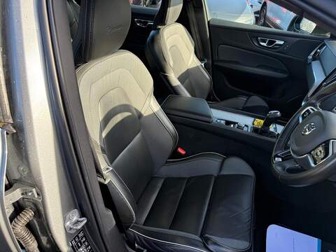 Volvo V60 2.0 D4 R-Design Estate 5dr Diesel Manual Euro 6 (s/s) (190 ps) - U79915