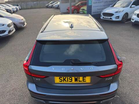 Volvo V60 2.0 D4 R-Design Estate 5dr Diesel Manual Euro 6 (s/s) (190 ps) - U79915