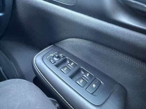 Volvo V60 2.0 D4 R-Design Estate 5dr Diesel Manual Euro 6 (s/s) (190 ps) - U79915