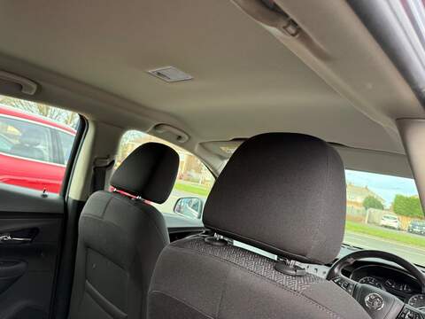 Vauxhall Mokka X 1.4i Turbo ecoTEC Design Nav SUV 5dr Petrol Manual Euro 6 (s/s) (140 ps) - U79917