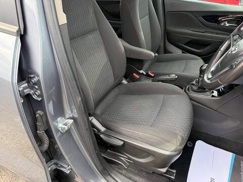 Vauxhall Mokka X 1.4i Turbo ecoTEC Design Nav SUV 5dr Petrol Manual Euro 6 (s/s) (140 ps) - U79917