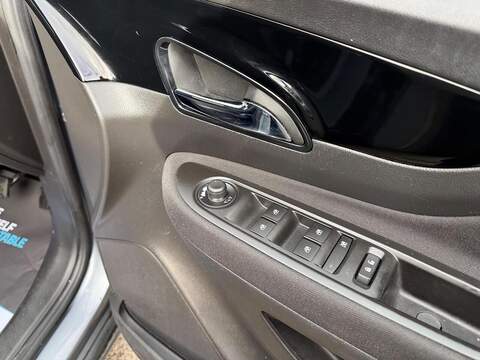 Vauxhall Mokka X 1.4i Turbo ecoTEC Design Nav SUV 5dr Petrol Manual Euro 6 (s/s) (140 ps) - U79917