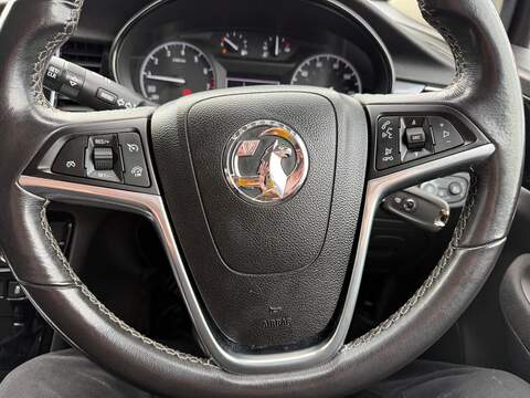 Vauxhall Mokka X 1.4i Turbo ecoTEC Design Nav SUV 5dr Petrol Manual Euro 6 (s/s) (140 ps) - U79917