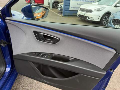 SEAT Leon 1.0 TSI SE Dynamic Hatchback 5dr Petrol Manual Euro 6 (s/s) (115 ps) - U79920