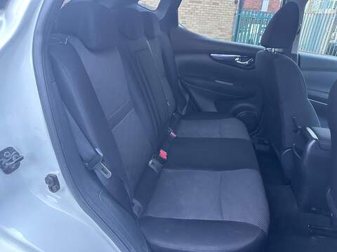 Nissan Qashqai 1.6 dCi N-Connecta 4WD Euro 6 (s/s) 5dr - U79925