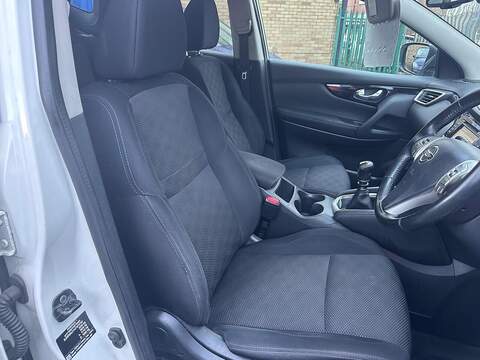 Nissan Qashqai 1.6 dCi N-Connecta 4WD Euro 6 (s/s) 5dr - U79925