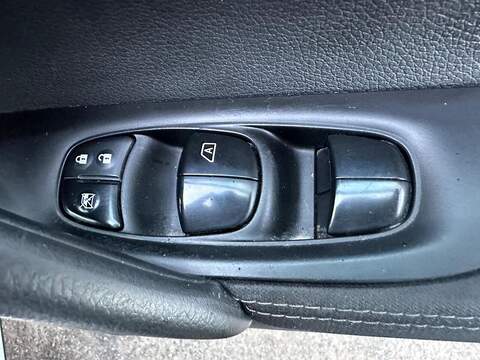 Nissan Qashqai 1.6 dCi N-Connecta 4WD Euro 6 (s/s) 5dr - U79925