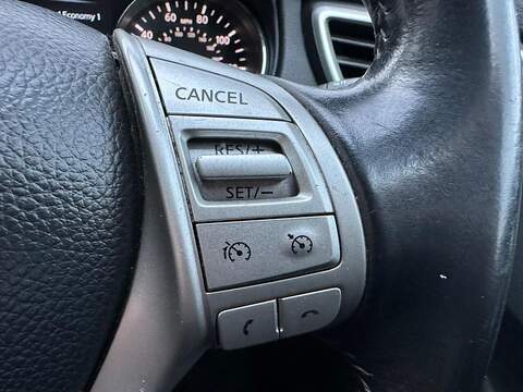 Nissan Qashqai 1.6 dCi N-Connecta 4WD Euro 6 (s/s) 5dr - U79925