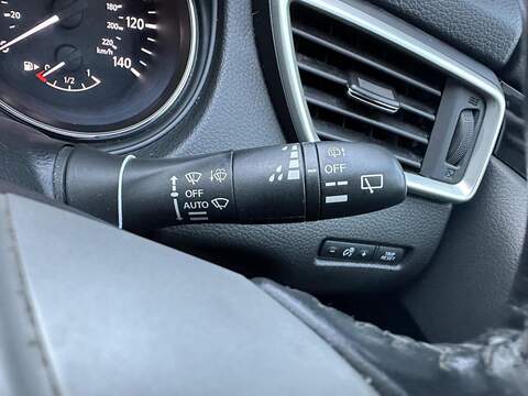 Nissan Qashqai 1.6 dCi N-Connecta 4WD Euro 6 (s/s) 5dr - U79925