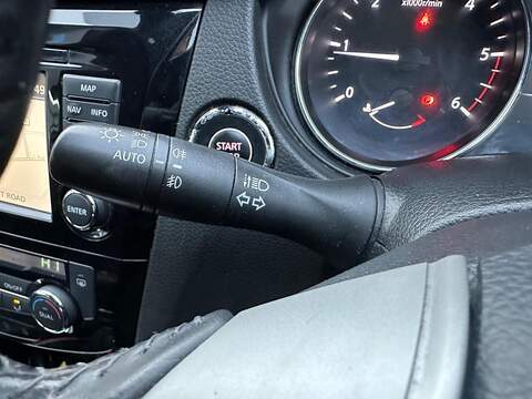 Nissan Qashqai 1.6 dCi N-Connecta 4WD Euro 6 (s/s) 5dr - U79925