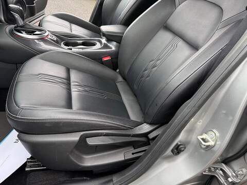 Nissan Juke 1.0 DIG-T Tekna DCT Auto Euro 6 (s/s) 5dr - U79926