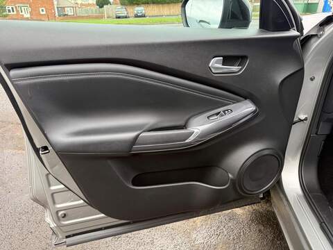 Nissan Juke 1.0 DIG-T Tekna DCT Auto Euro 6 (s/s) 5dr - U79926