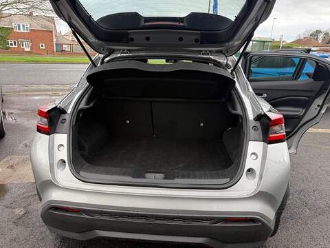 Nissan Juke 1.0 DIG-T Tekna DCT Auto Euro 6 (s/s) 5dr - U79926