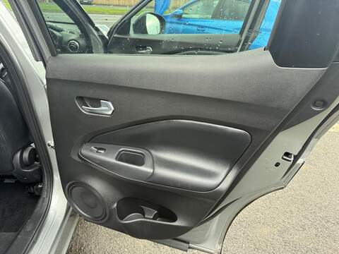 Nissan Juke 1.0 DIG-T Tekna DCT Auto Euro 6 (s/s) 5dr - U79926