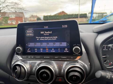 Nissan Juke 1.0 DIG-T Tekna DCT Auto Euro 6 (s/s) 5dr - U79926