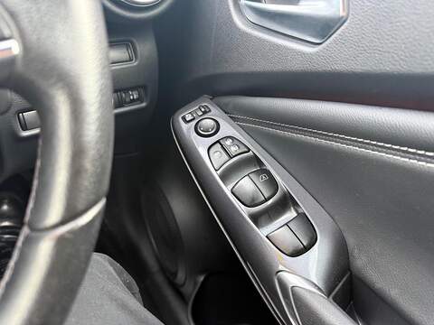 Nissan Juke 1.0 DIG-T Tekna DCT Auto Euro 6 (s/s) 5dr - U79926