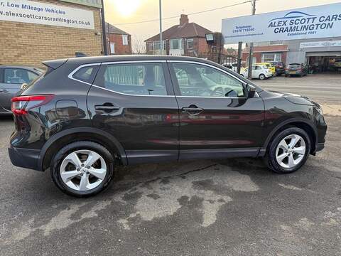 Nissan Qashqai 1.3 DIG-T Acenta Premium Euro 6 (s/s) 5dr - U79931