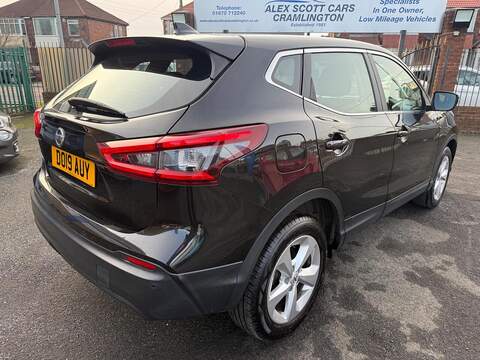 Nissan Qashqai 1.3 DIG-T Acenta Premium Euro 6 (s/s) 5dr - U79931
