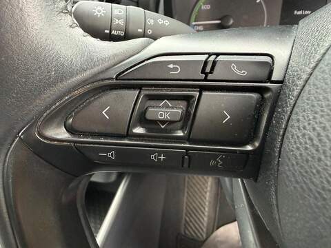 Toyota Yaris 1.5 VVT-h Icon E-CVT Euro 6 (s/s) 5dr - U79935
