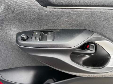 Toyota Yaris 1.5 VVT-h Icon E-CVT Euro 6 (s/s) 5dr - U79935