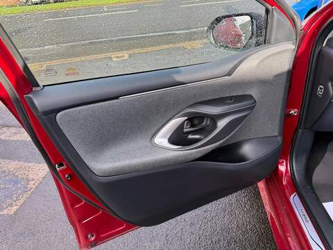 Toyota Yaris 1.5 VVT-h Icon E-CVT Euro 6 (s/s) 5dr - U79935