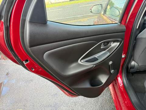 Toyota Yaris 1.5 VVT-h Icon E-CVT Euro 6 (s/s) 5dr - U79935