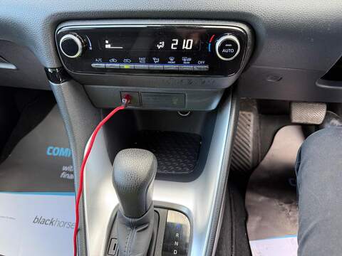 Toyota Yaris 1.5 VVT-h Icon E-CVT Euro 6 (s/s) 5dr - U79935