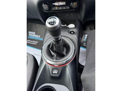 Nissan Juke 1.0 DIG-T N-Connecta SUV 5dr Petrol Manual Euro 6 (s/s) (114 ps) - U79937