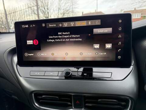 Nissan Juke 1.0 DIG-T N-Connecta SUV 5dr Petrol Manual Euro 6 (s/s) (114 ps) - U79937