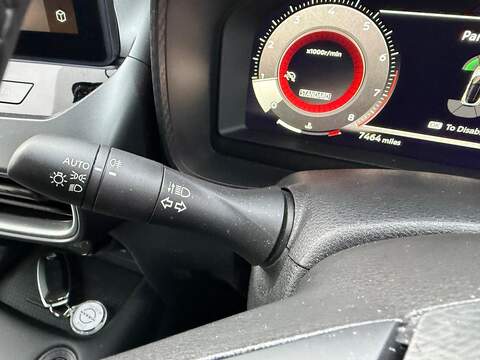 Nissan Juke 1.0 DIG-T N-Connecta SUV 5dr Petrol Manual Euro 6 (s/s) (114 ps) - U79937