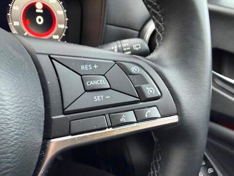 Nissan Juke 1.0 DIG-T N-Connecta SUV 5dr Petrol Manual Euro 6 (s/s) (114 ps) - U79937