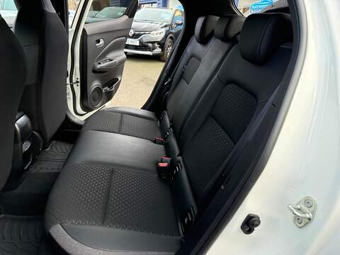 Nissan Juke 1.0 DIG-T N-Connecta SUV 5dr Petrol Manual Euro 6 (s/s) (114 ps) - U79937