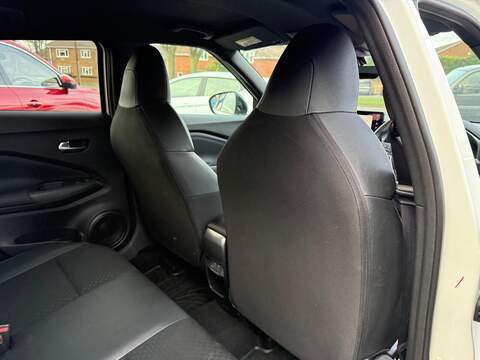 Nissan Juke 1.0 DIG-T N-Connecta SUV 5dr Petrol Manual Euro 6 (s/s) (114 ps) - U79937