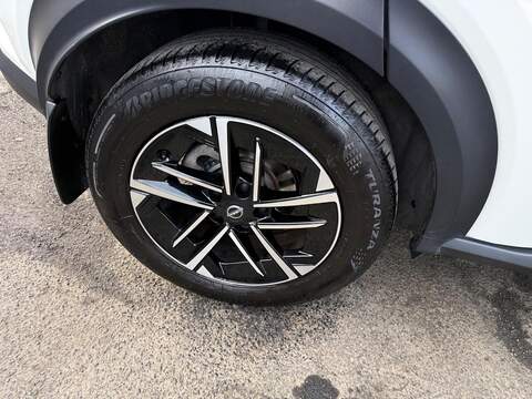 Nissan Juke 1.0 DIG-T N-Connecta SUV 5dr Petrol Manual Euro 6 (s/s) (114 ps) - U79937