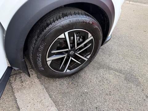 Nissan Juke 1.0 DIG-T N-Connecta SUV 5dr Petrol Manual Euro 6 (s/s) (114 ps) - U79937