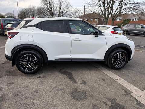 Nissan Juke 1.0 DIG-T N-Connecta SUV 5dr Petrol Manual Euro 6 (s/s) (114 ps) - U79937