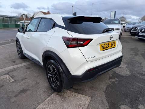 Nissan Juke 1.0 DIG-T N-Connecta SUV 5dr Petrol Manual Euro 6 (s/s) (114 ps) - U79937