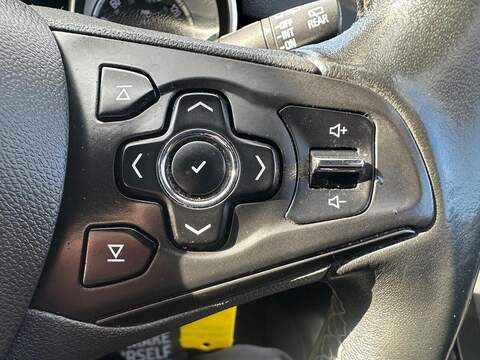 Vauxhall Astra 1.6 CDTi ecoTEC BlueInjection SRi VX Line Nav Euro 6 5dr - U79940