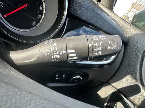 Vauxhall Astra 1.6 CDTi ecoTEC BlueInjection SRi VX Line Nav Euro 6 5dr - U79940