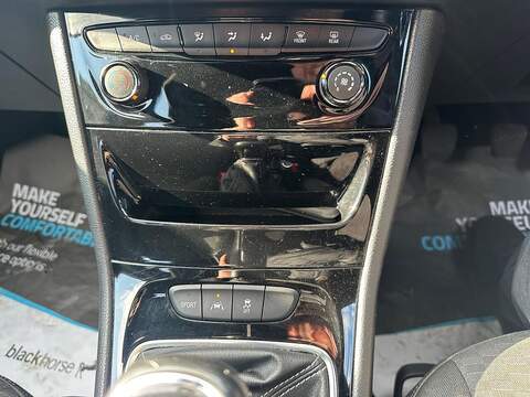 Vauxhall Astra 1.6 CDTi ecoTEC BlueInjection SRi VX Line Nav Euro 6 5dr - U79940