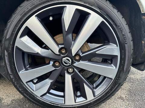 Nissan Micra 0.9 IG-T Tekna Euro 6 (s/s) 5dr - U79942