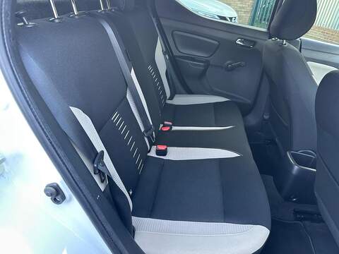 Nissan Micra 0.9 IG-T Tekna Euro 6 (s/s) 5dr - U79942