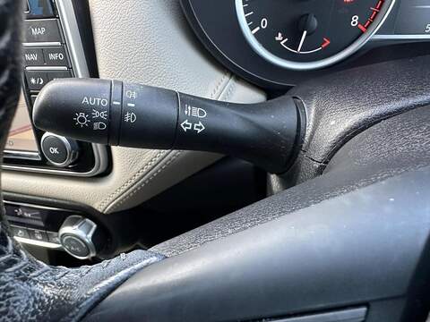 Nissan Micra 0.9 IG-T Tekna Euro 6 (s/s) 5dr - U79942