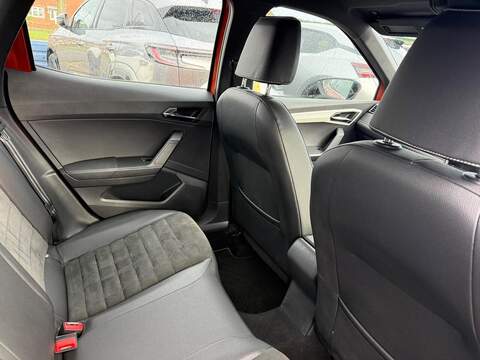 SEAT Arona 1.6 TDI XCELLENCE Lux SUV 5dr Diesel DSG Euro 6 (s SUV 1.6 Automatic Diesel - U79948