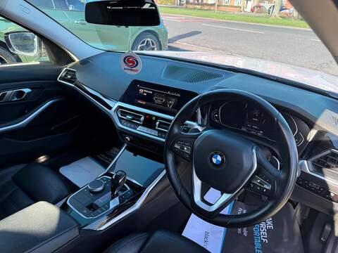BMW 3 Series 2.0 320i Sport Saloon 4dr Petrol Auto Euro 6 (s/s) (184 ps) - U79951