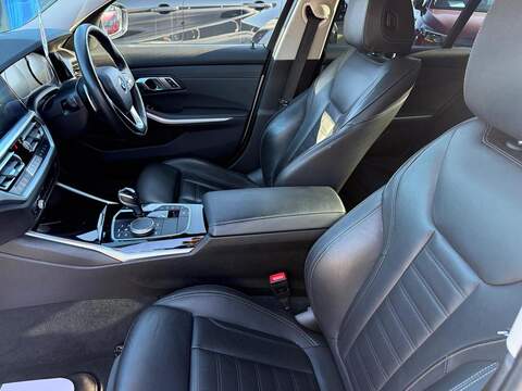 BMW 3 Series 2.0 320i Sport Saloon 4dr Petrol Auto Euro 6 (s/s) (184 ps) - U79951